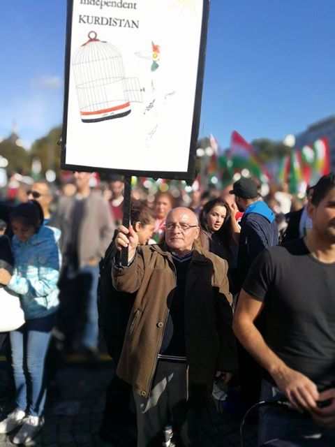 به‌ وێنه‌.. پشتيوانى كوردانى سويد له‌ ريفراندۆمى سه‌ربه‌خۆيى كوردستان ببينه‌